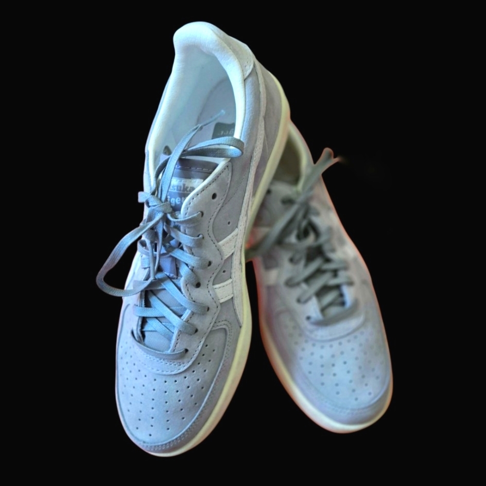 NEW Onitsuka Tiger GSM Gray and White Sneakers. NWB. Size 9 Womens/Unisex 7.5 - Picture 3 of 10